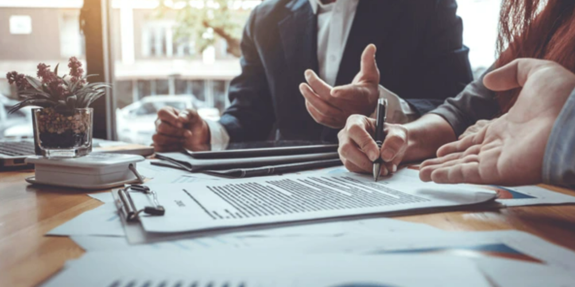 A quick overview of the duties and potential risk exposure of a contract administrator under English law